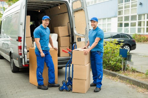 Experienced movers navigating Canary Wharf
